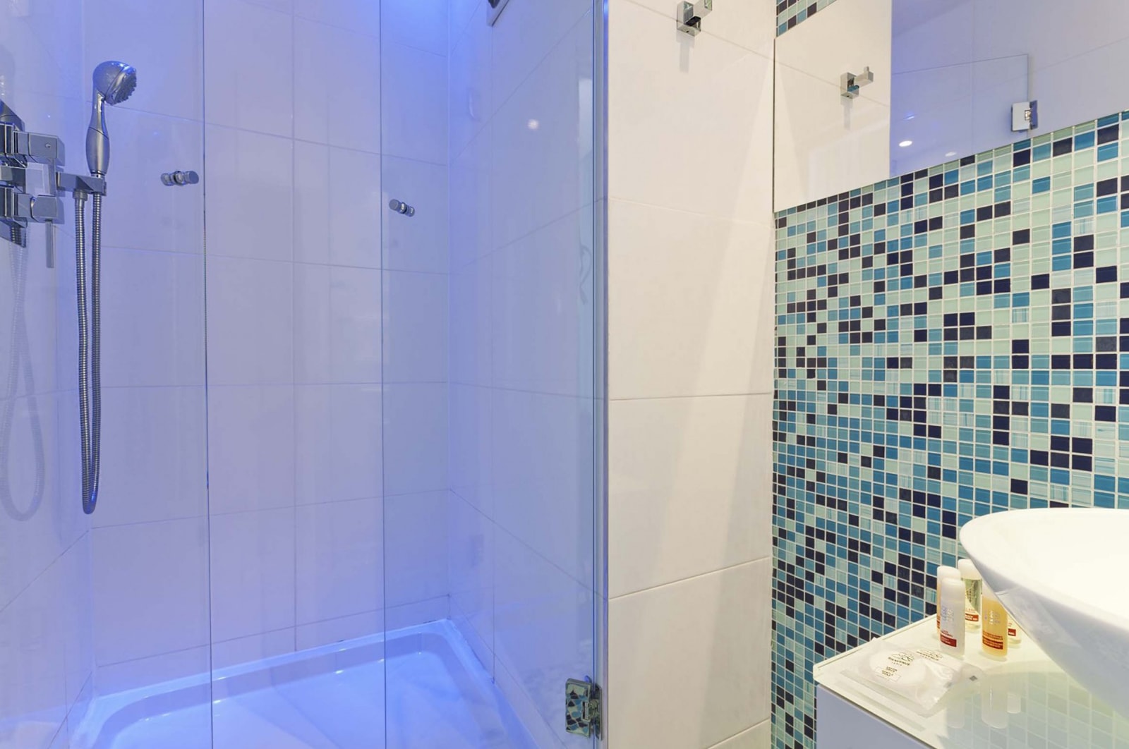 2017-color-design-hotel-9.jpg